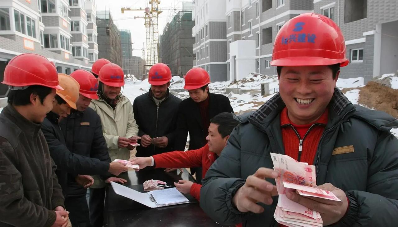 2025年，中国城乡收入差距达2.63倍，农民增收为啥80%靠外出打工？

数据