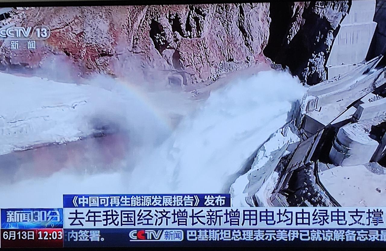 整个煤炭行业已经进入一个拐点，接下来整个行业会逐步萎缩，被动的接受，卷啊卷啊。整