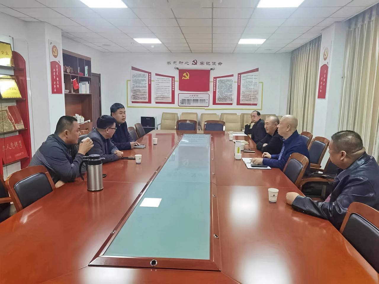 城投公司要实现资产“335”的目标，并成功转型为产业类城投公司，可以从以下几个方