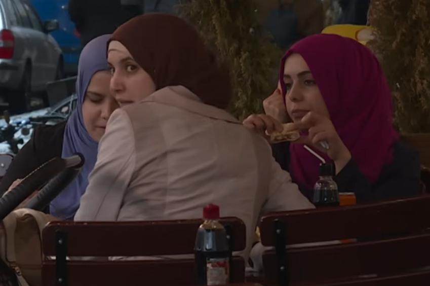 德国总理一句话直接引爆全网。

未来三年，要让80%在德叙利亚人返回祖国。近百万