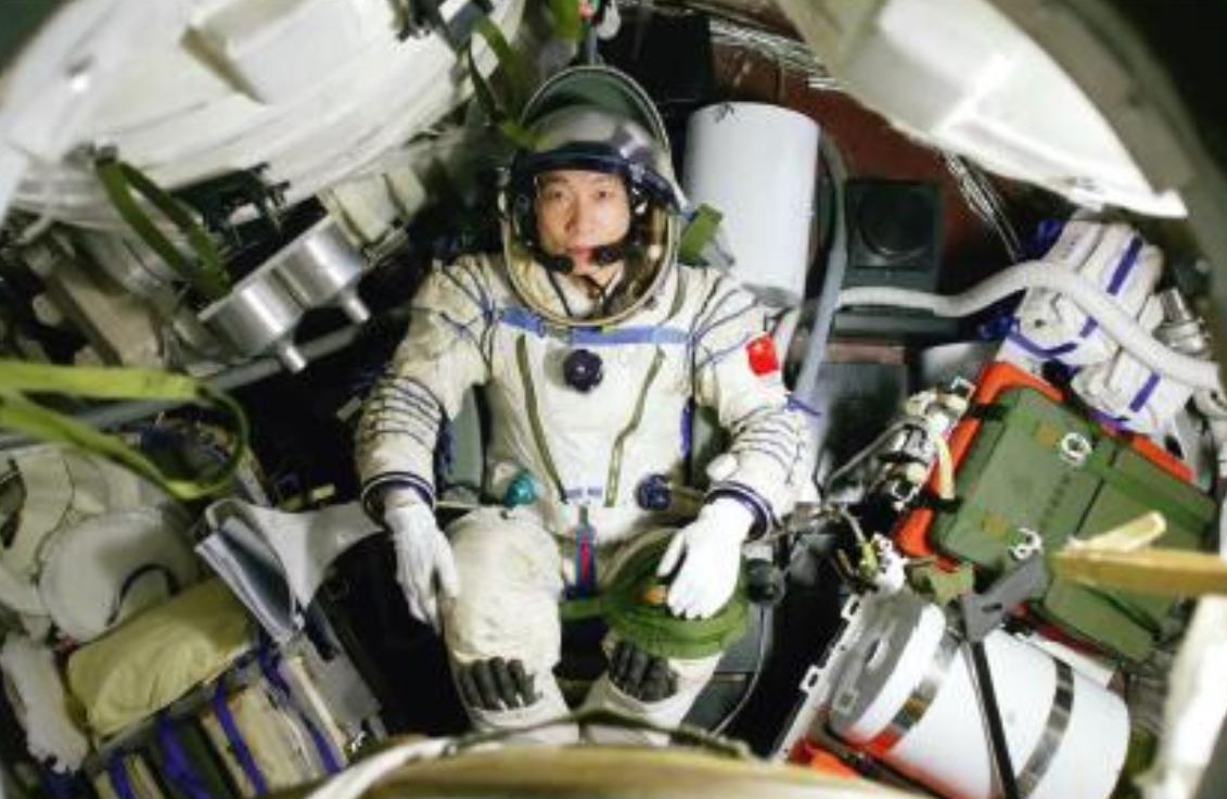 “杨利伟为什么后来再也没有登天”？2003年，“神舟五号”载人航天飞船返回地球，