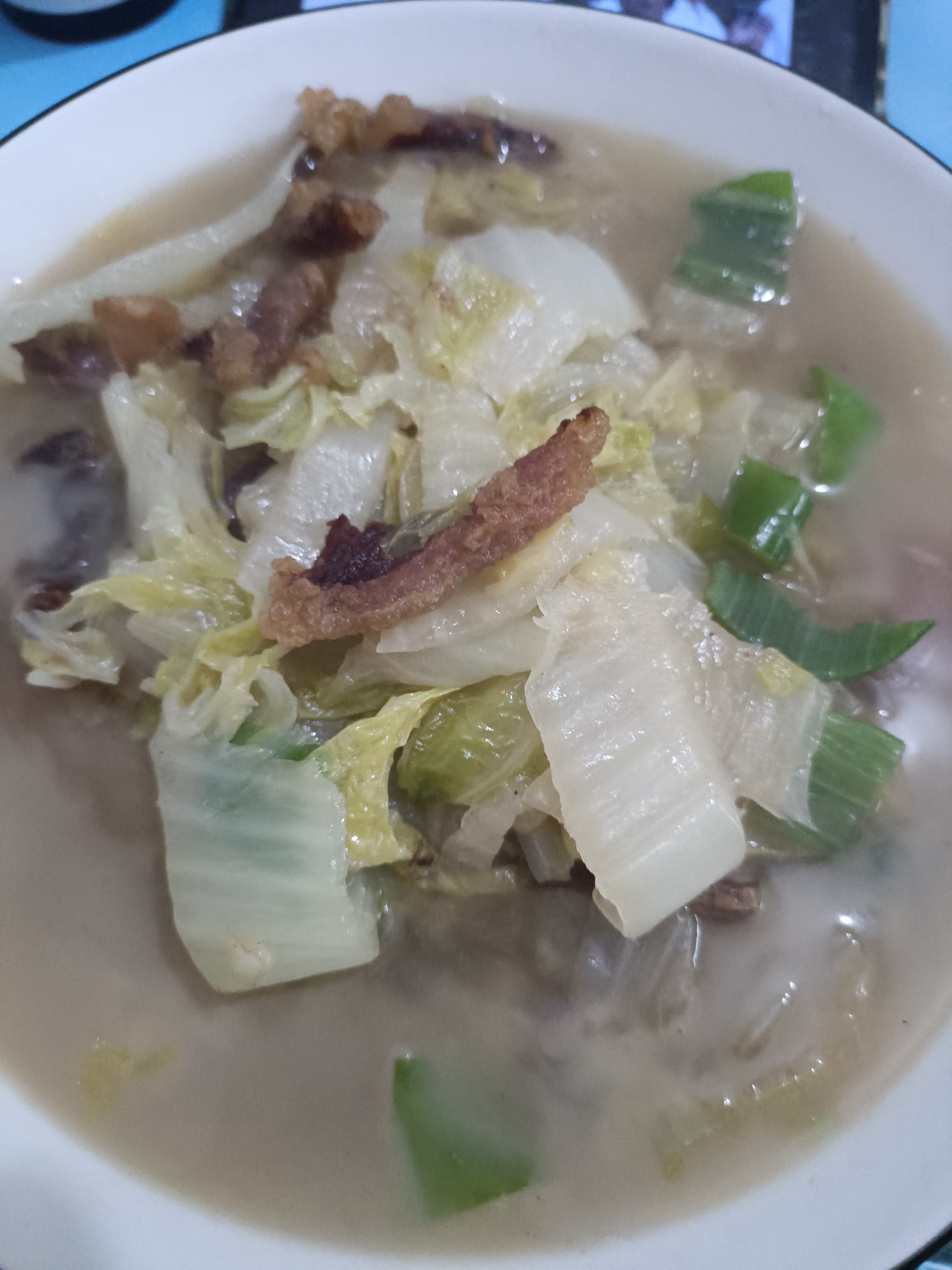 吃午饭啦！！ 白菜牛肉汤 
