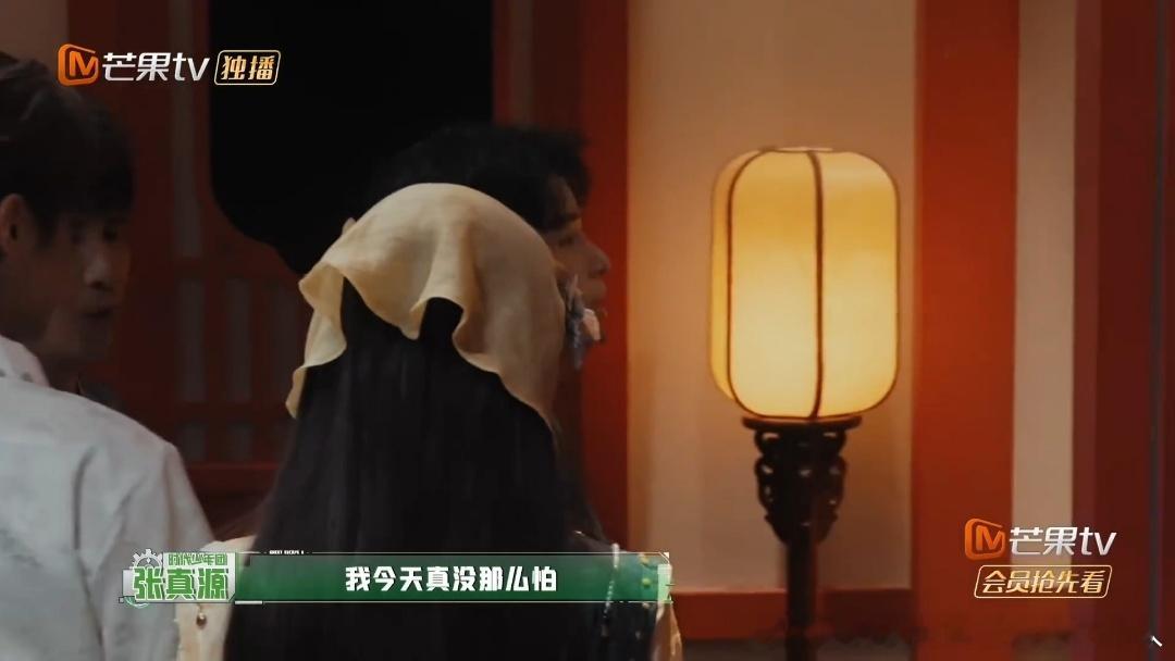 张真源胆子真是肥肥嘟的张真源说害怕是节目效果密室大逃脱 张真源进门前那个淡定状让