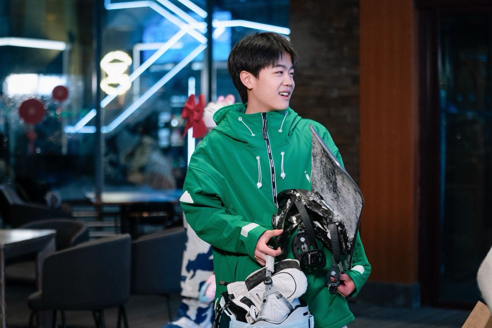 韩昊霖喊话聂曦光大胆追爱 这是什么神仙弟弟！韩昊霖让姜锐的温暖从屏幕里溢出来了，