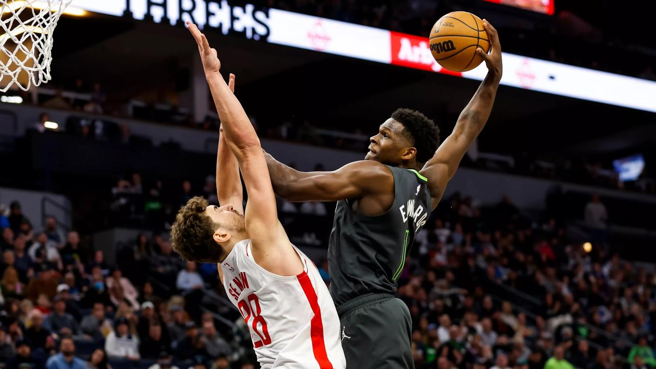 近日美媒FanDue重排了2020年NBA选秀：
1、爱德华兹     2、拉梅