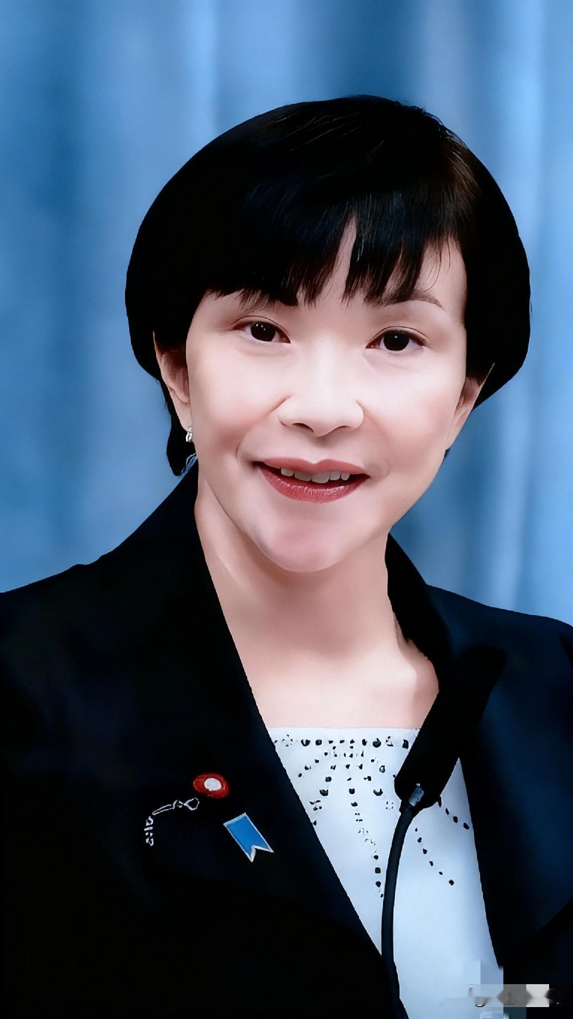 我的天啊
日本又传来新消息了！
高盛最新一份报告指出了日本财政的最新风险。该行认