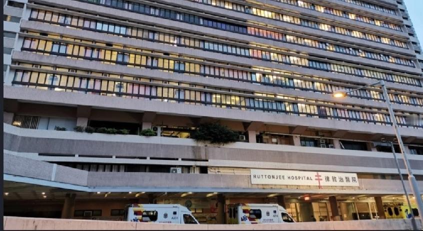 一名86岁姓金老太，周二（12日）中午12时许，于香港浅水湾泳滩游泳期间怀疑遇溺