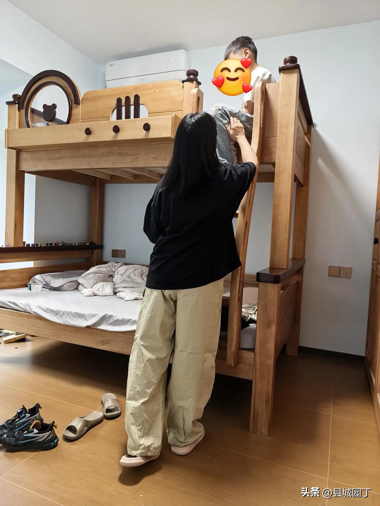 从表姐的厂子来说说国家对“牛马”的保护和企业的艰难。

表姐突然来了，我俩一见面
