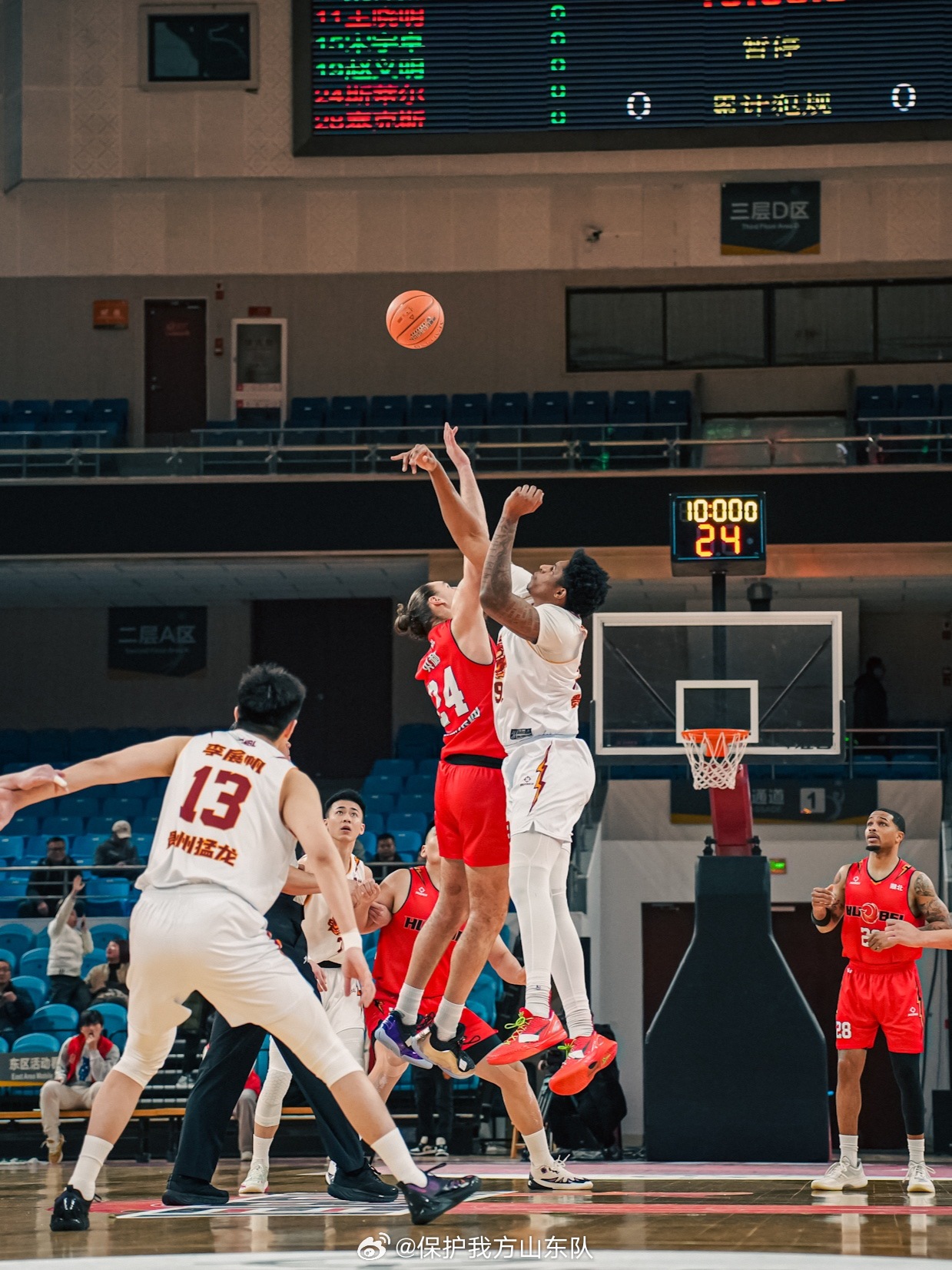 外援注册其实真的是一项技术活。山东男篮 的新援贝利之前在国内球队效力，已经节省了