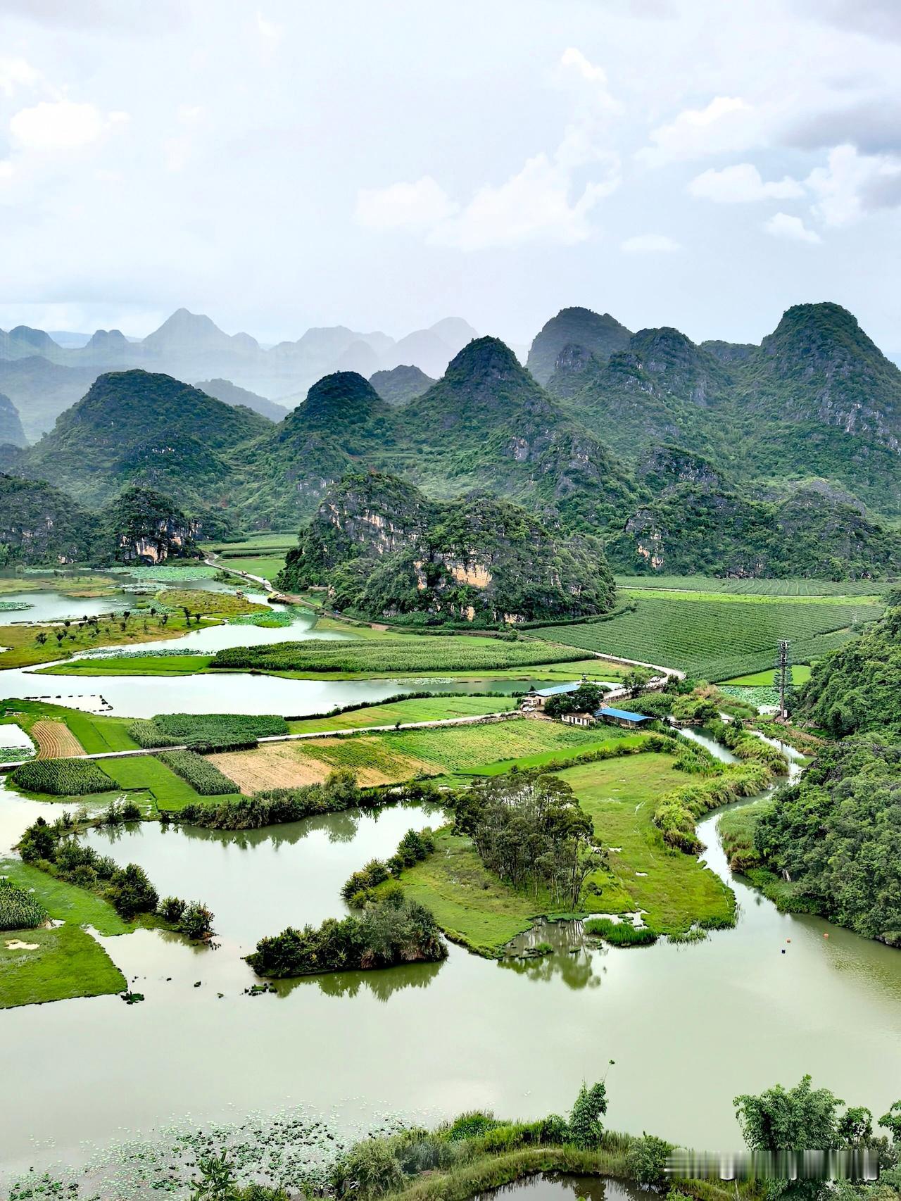 上联:寒风欺老树，邀你赐写？春风拂杨柳。