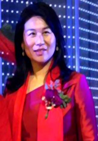 离个婚直接分走90亿，还要啥自行车？
周鸿祎前妻胡欢这日子，简直活成了所有打工人