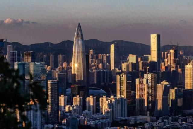 深圳常住人口这么多，但户籍人口占比为什么曾经长期偏低？