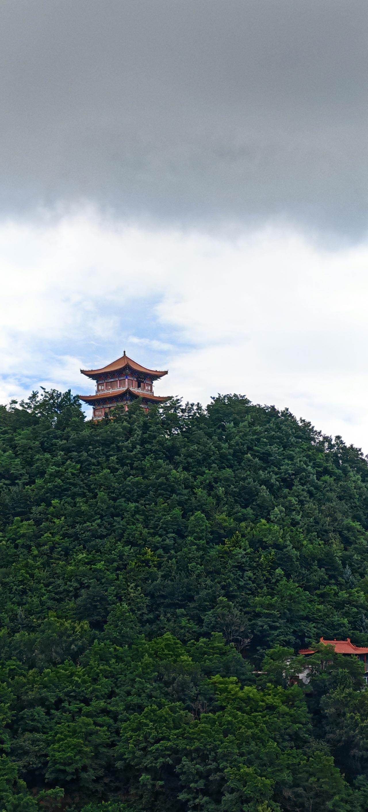 这三张翠矶山藏经阁此刻的图片，大家觉得哪张意境好？