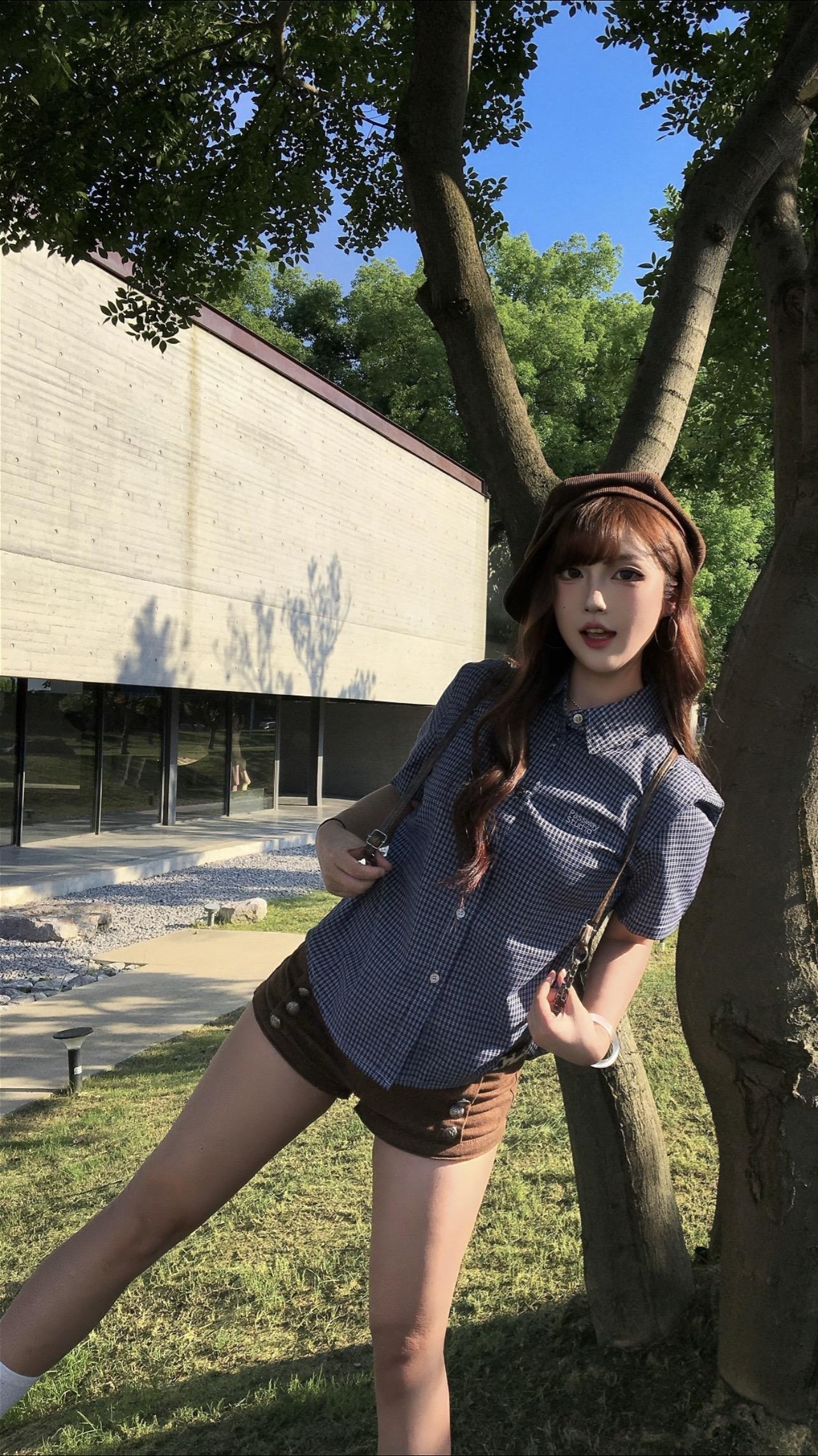 每次有人问我幸福是什么 我总看向你