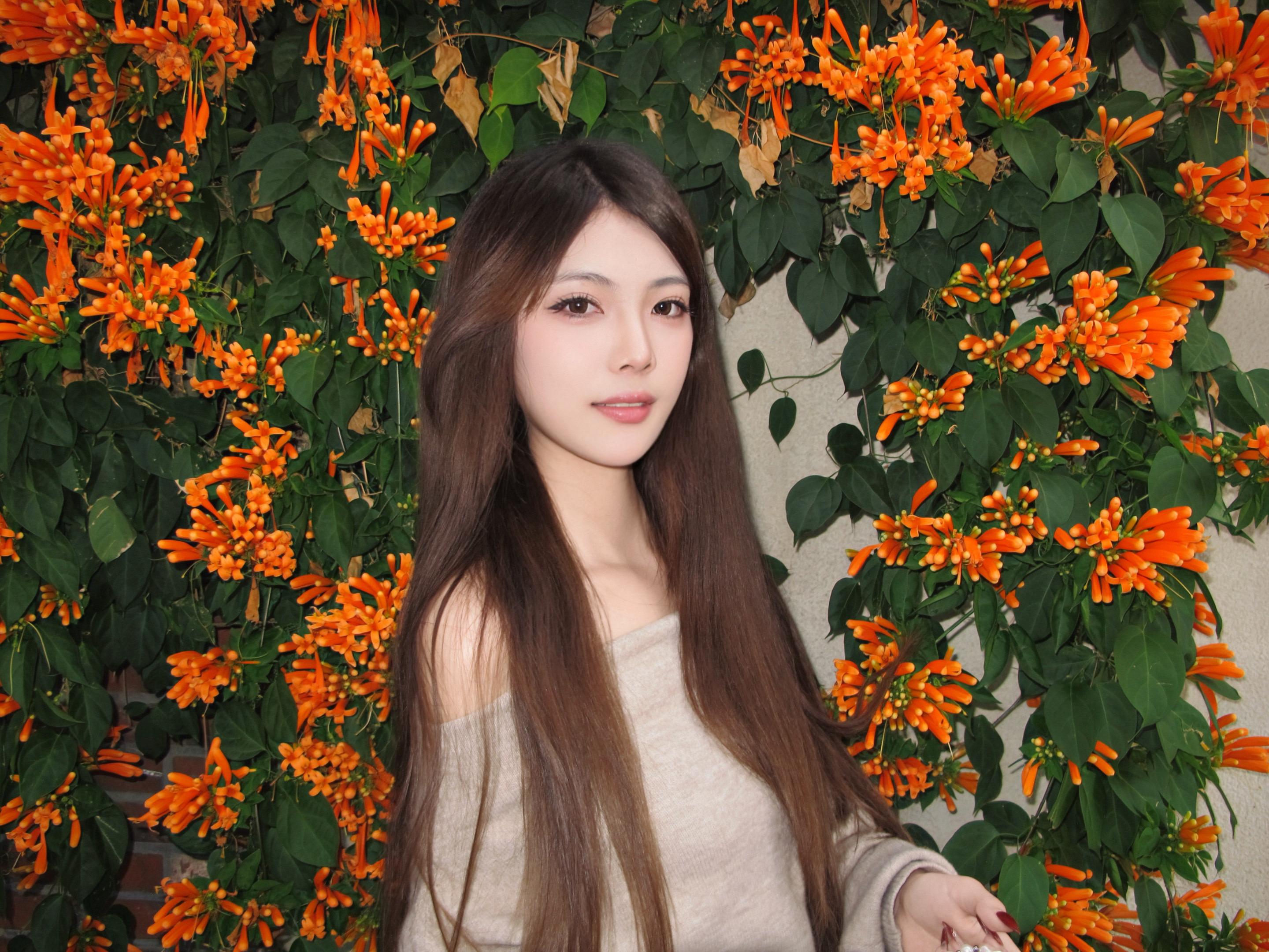 如果是你站在我的面前张开双臂笑眯眯 那命运安排给我的苦楚与酸涩 我都甘之如饴