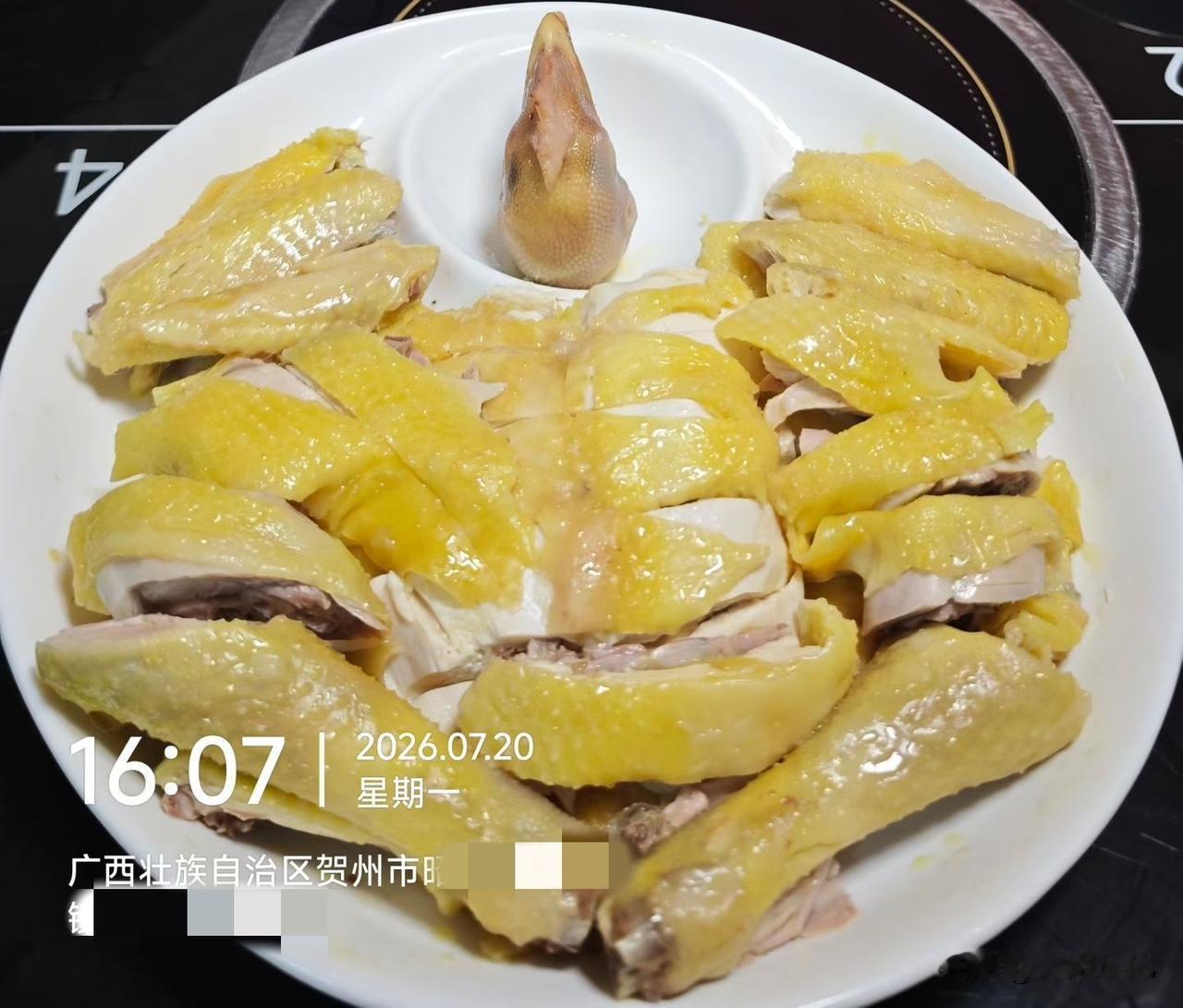 我是第一次学视频号的视频学砍、学摆广东白斩鸡，[捂脸]刀功与摆盘还要继续练习才行