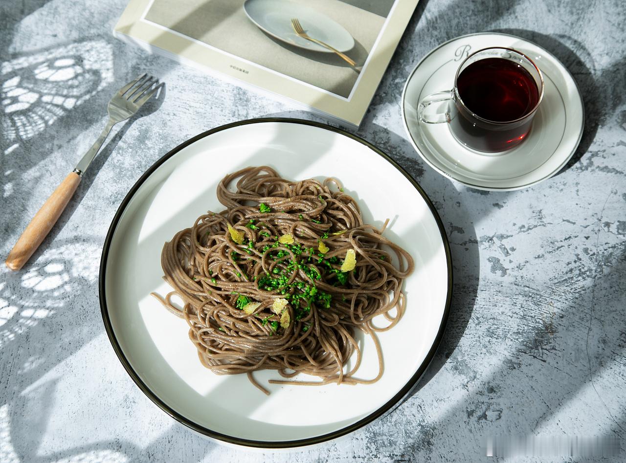 #健康食验计划##这个问题吃什么# 【推荐糖尿病人吃的7类控糖主食】4、荞麦面条