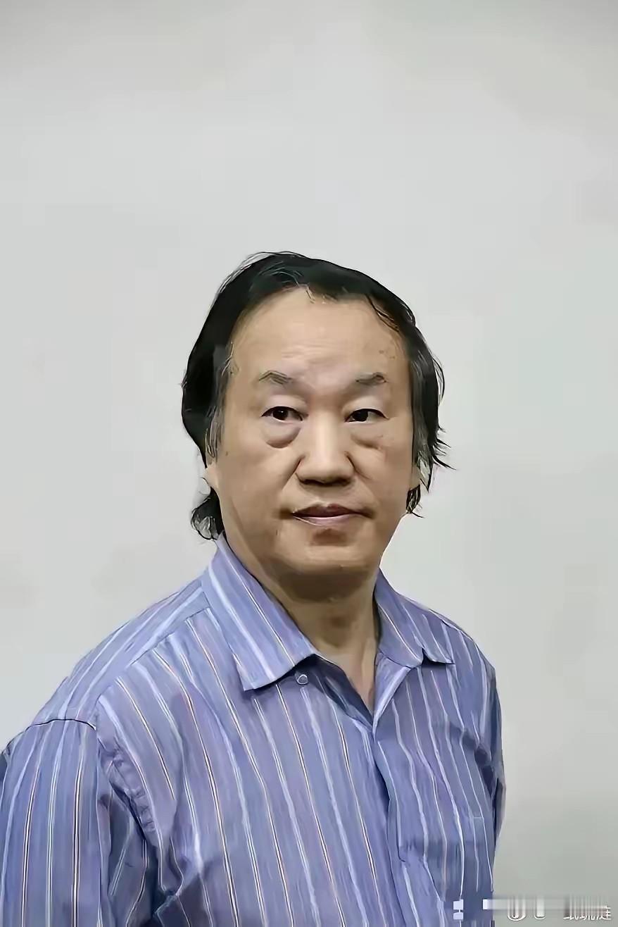 “这是艺术，而且是艺术的高级阶段，一般人还真的看不懂。”面对众人对丑画的质疑，戴