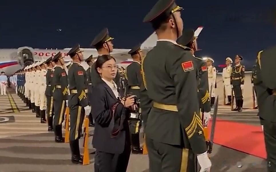 普京真是来去匆匆，回莫斯科了！普京结束访华 乘专机离京