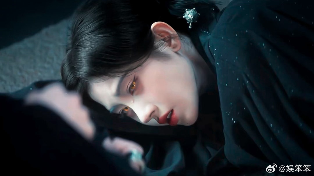 看完月鳞绮纪理解纣王了 月鳞绮纪真的太好看了，鞠姐的露芜衣这魅力谁顶得住，我已经