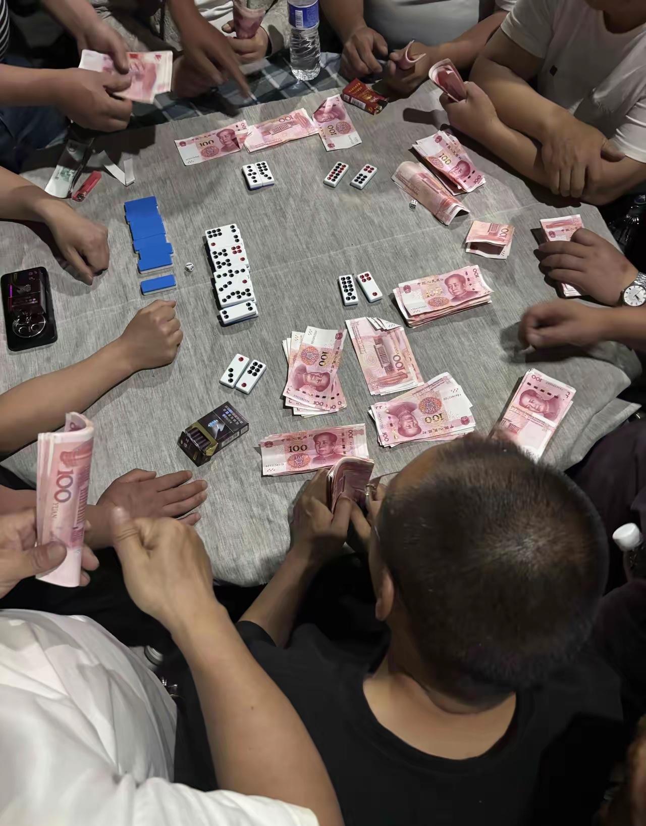 不懂就问，这是什么牌局