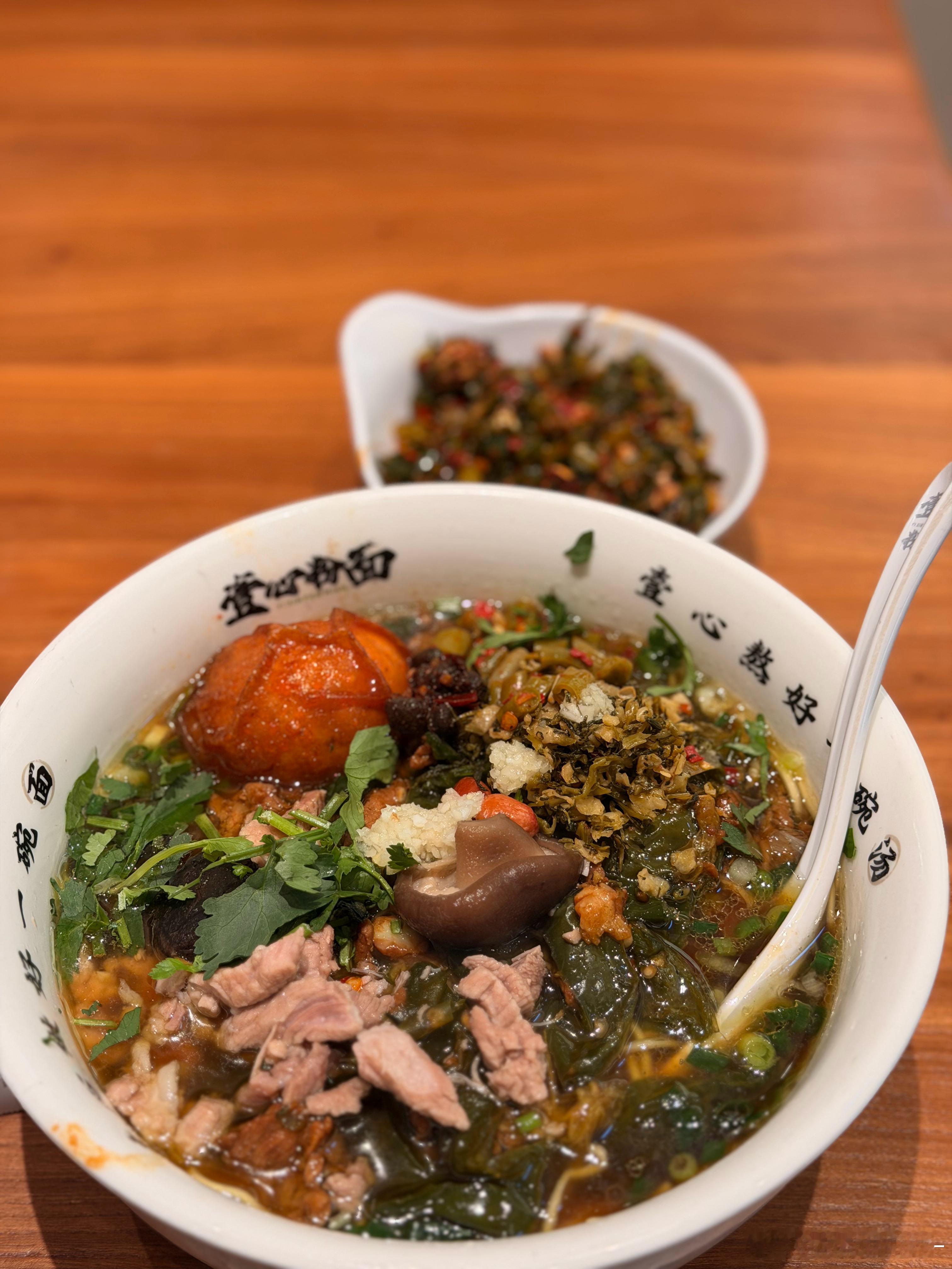 第二次交通事故又是被追尾… 开开心心买完咖啡吃完面打算返程广州，在车道正常行驶“