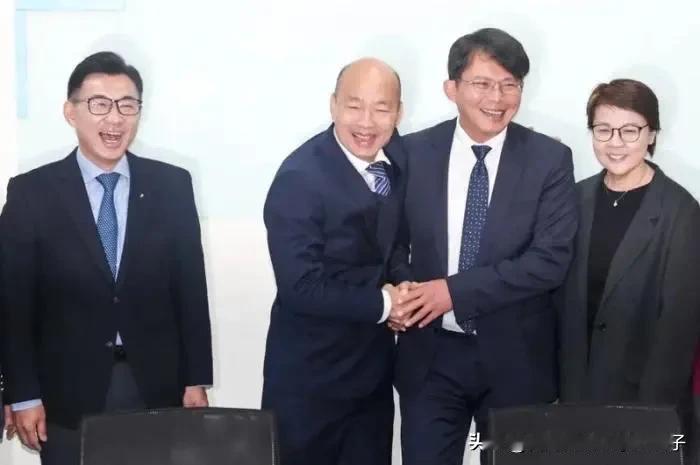 今天2月1日的台湾立法院选举结果已提前出炉：正职为韩国瑜，副职为黄国昌。柯文哲的