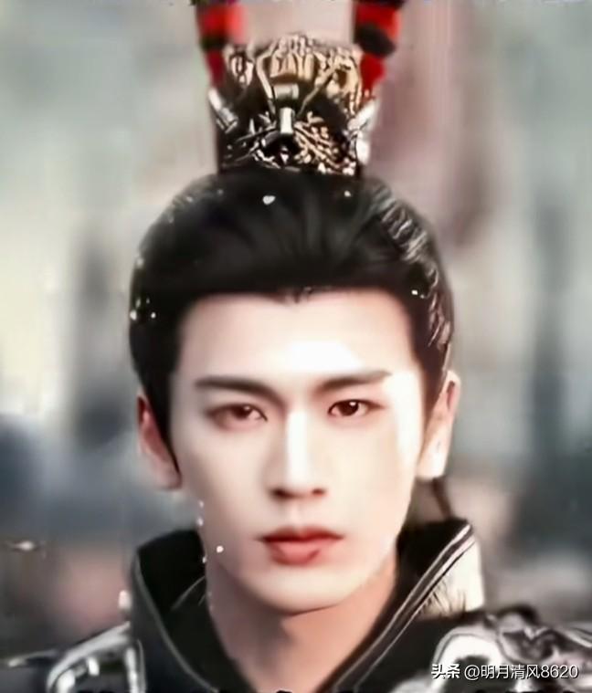 "胭脂"将军为何引争议

两部剧照两种风格，何润东版粗犷冷峻，眼中充满杀气，铠甲