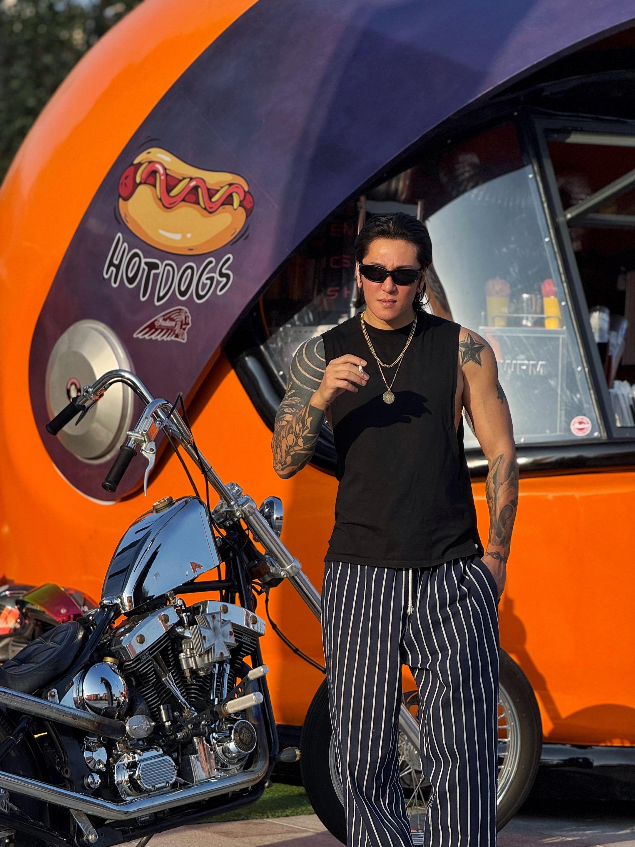 打卡头盔咖啡。