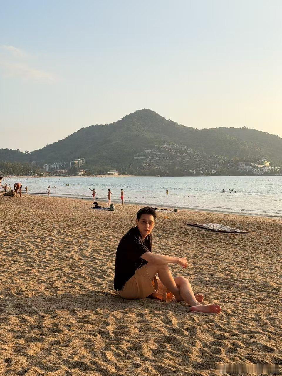 Billkin的歌单要开告白局吗谁来破译Billkin歌词海报的含甜量歌声有温度