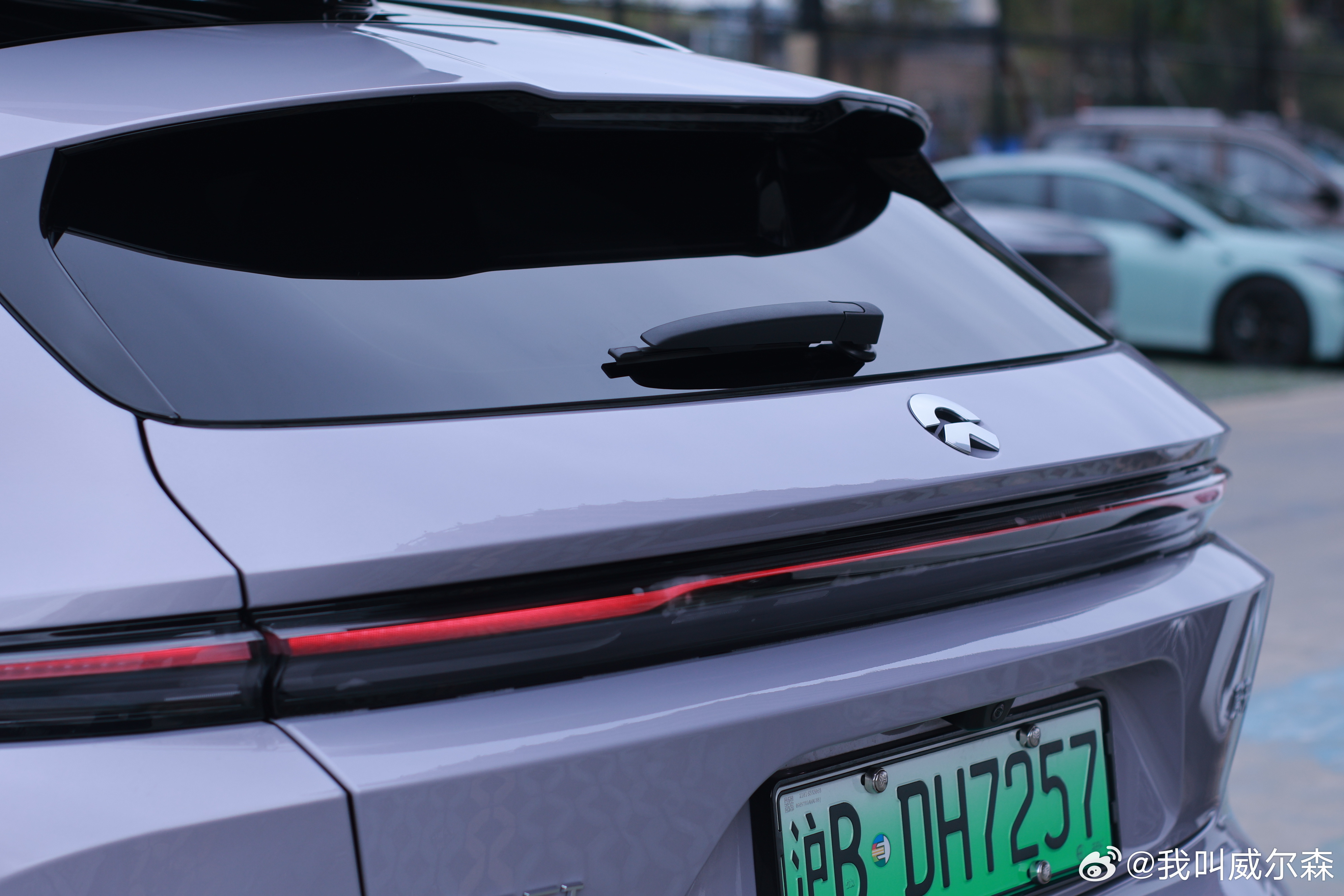 自己洗车就是可以随处大小洗车蹭亮蹭亮，看见是很愉悦的心情反光的感觉真好日常分享