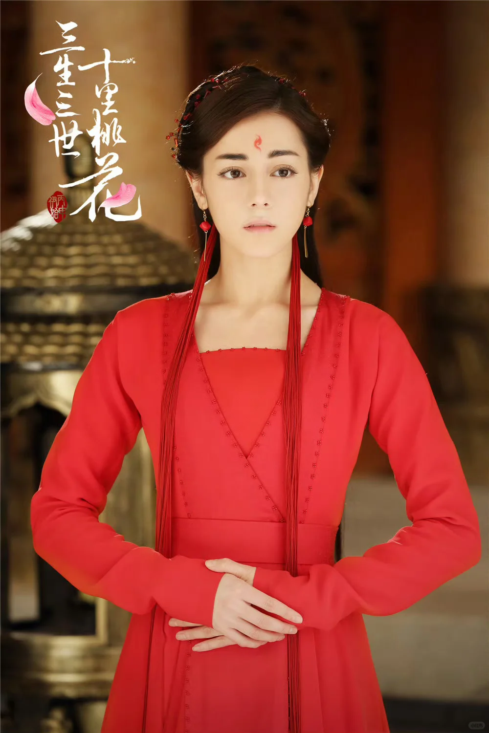 这才是适合大美女的红色妆造