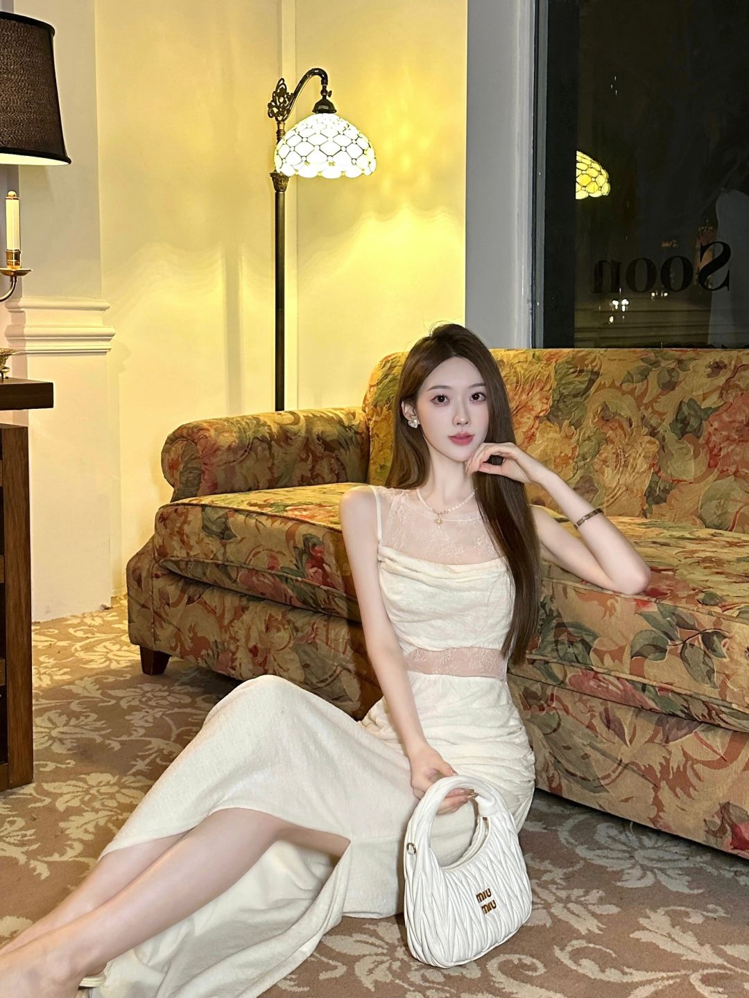 她是不会黯淡的