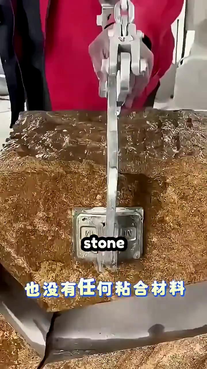 千年不倒。
如果你用这种技术盖房子，想要拆掉它几乎是不可能的。这就是干石结构，不
