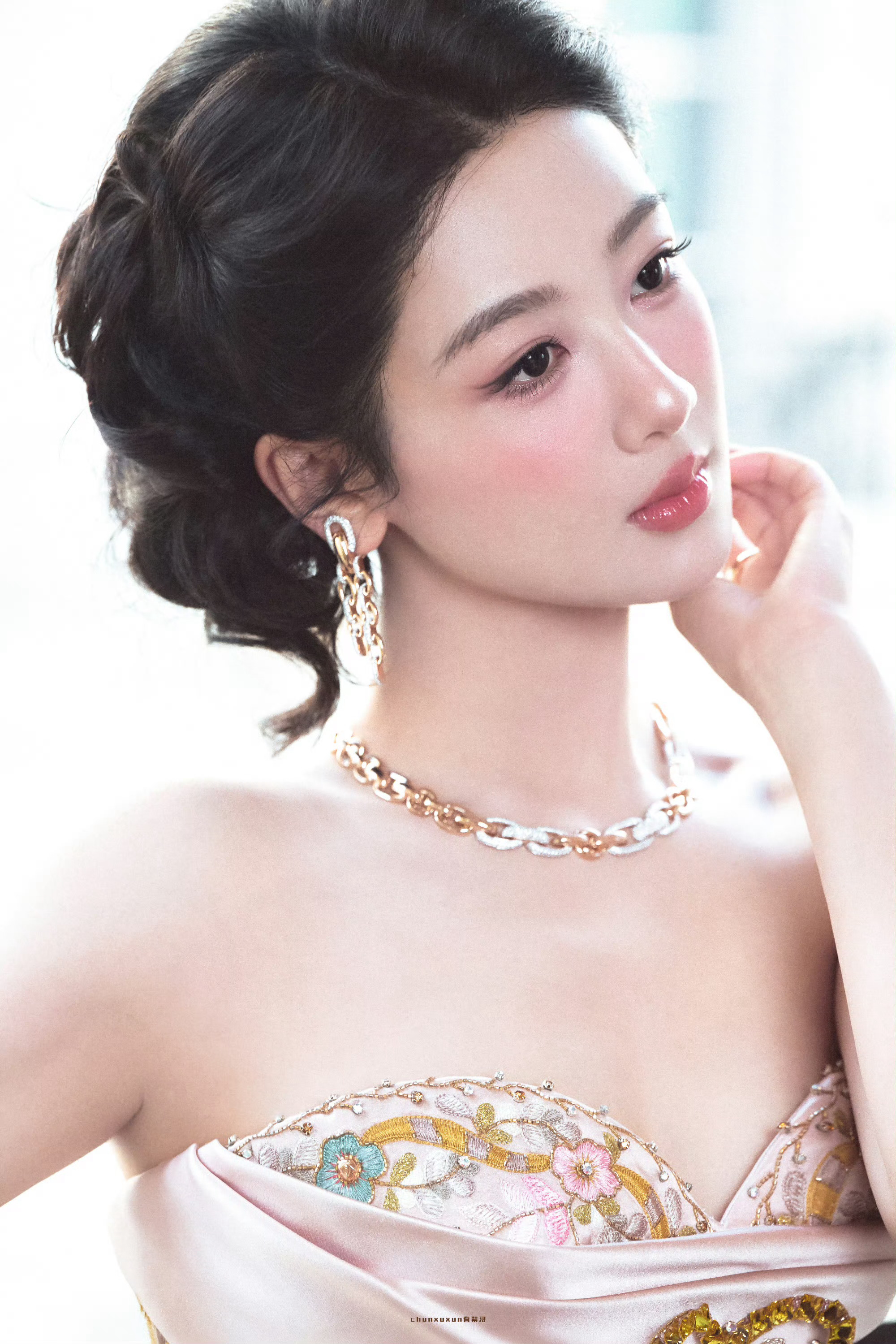 杨紫  yz杨紫董竹君 yz杨紫玉兰花开君再来 我知道你心事如宇宙，浩渺无边，你