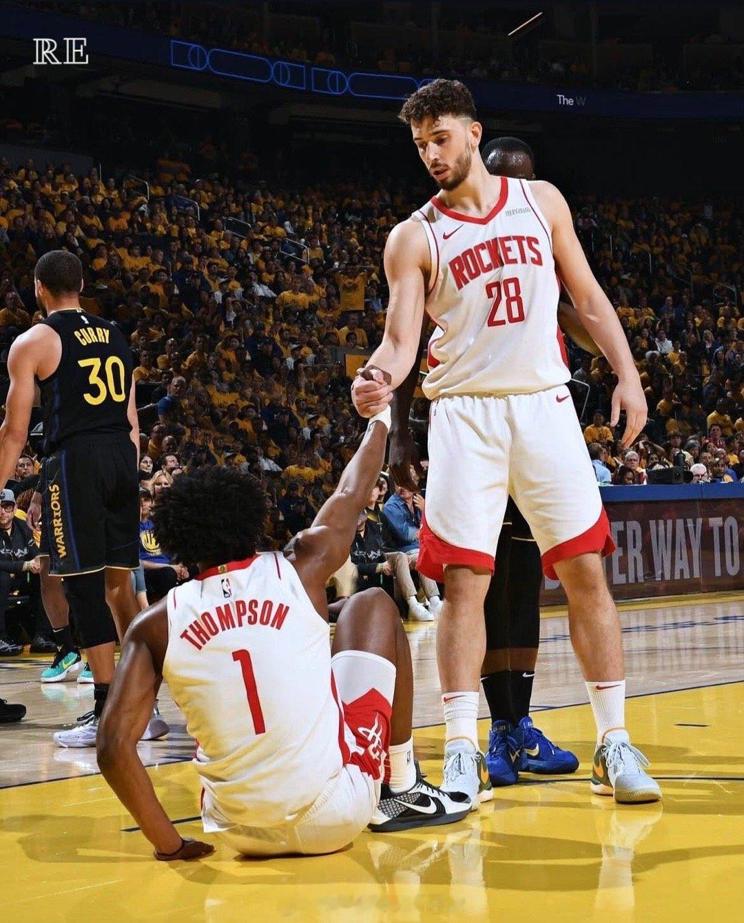 趁早申京+1-2个换字母吧，趁着杜兰特还能打几年，冲一把！比这每年不上不下的要好