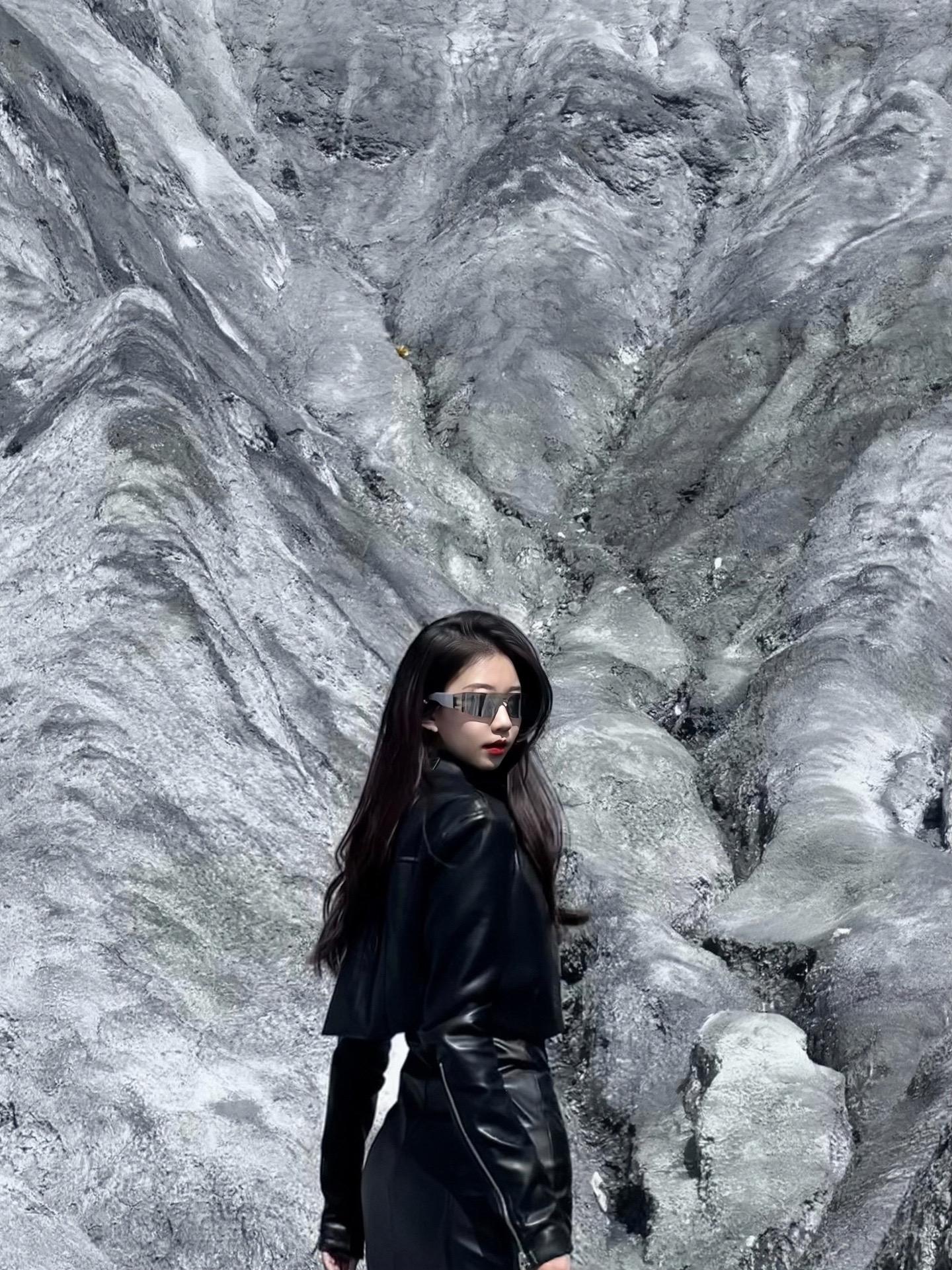 当我拿出这组墨石公园的照片，不知阁下该如何应对呢
