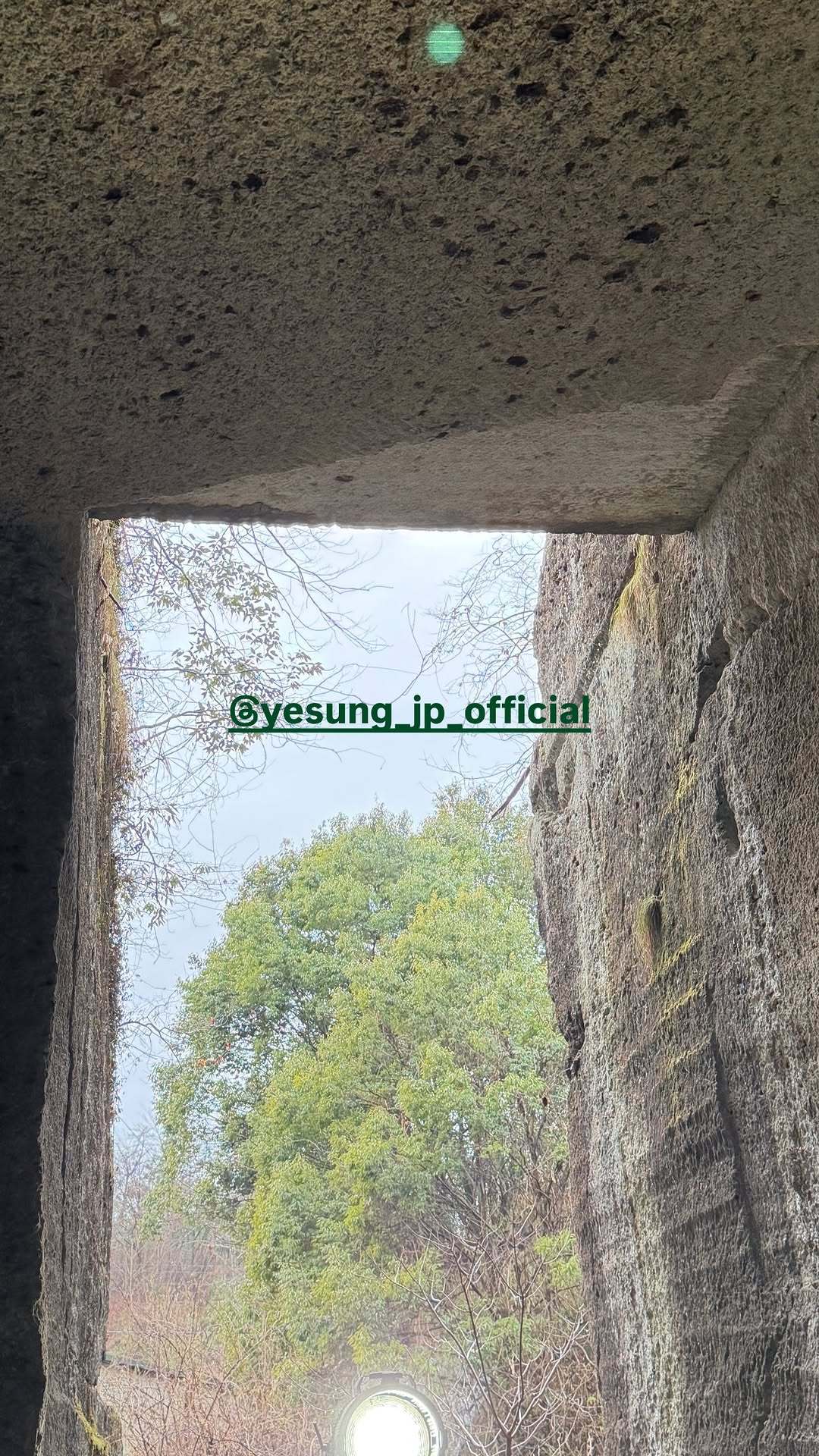 “CB百蓝_。260303金钟云 ins story更新： 