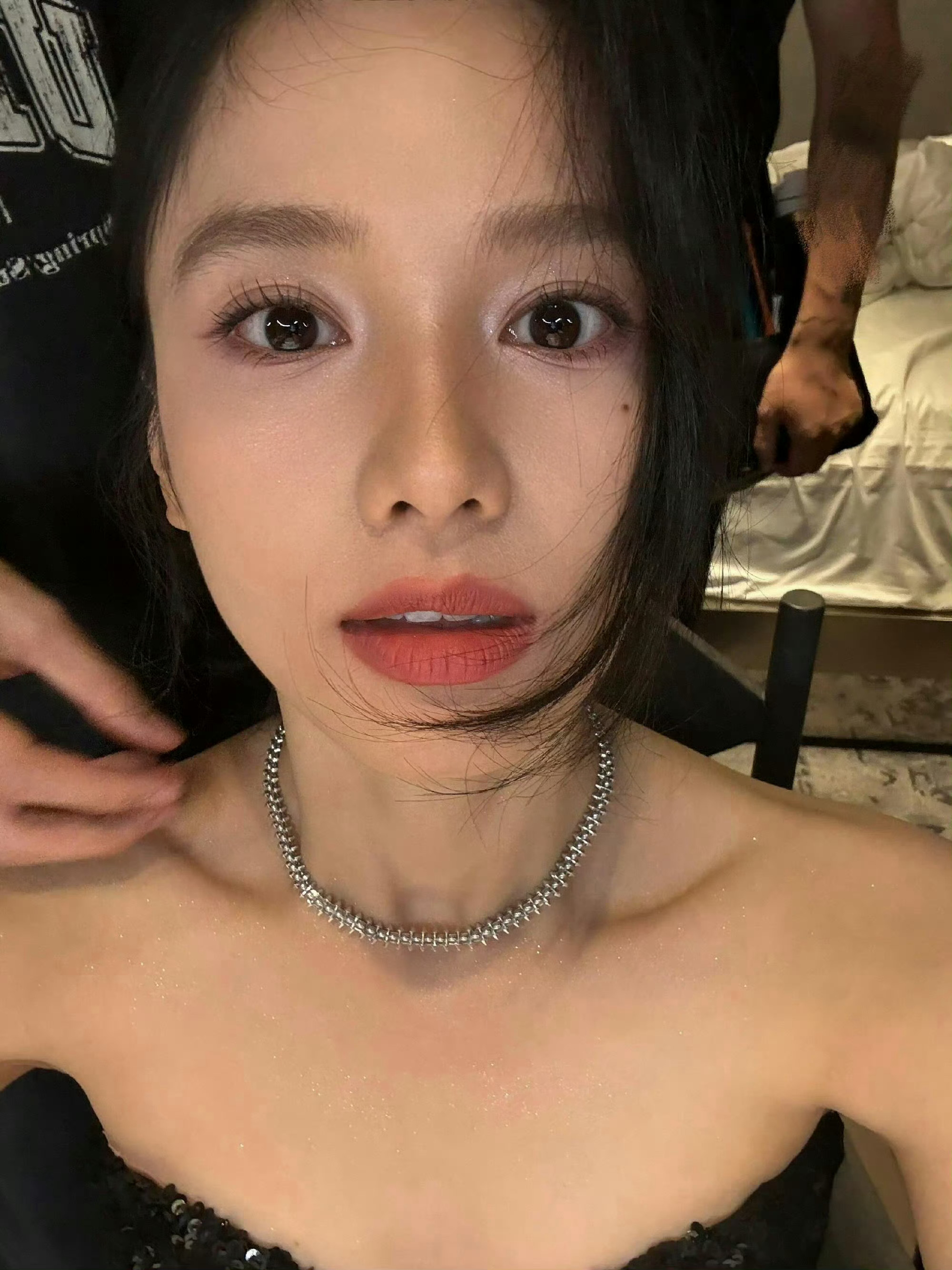 张婧仪这张脸我愿称之为内娱第一吸睛脸莫名很棒