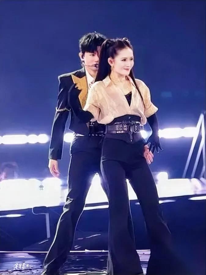 谢娜这步棋走险了！

本可沉默偏要硬刚

但网友真的会买账吗？公众人物面对质疑，