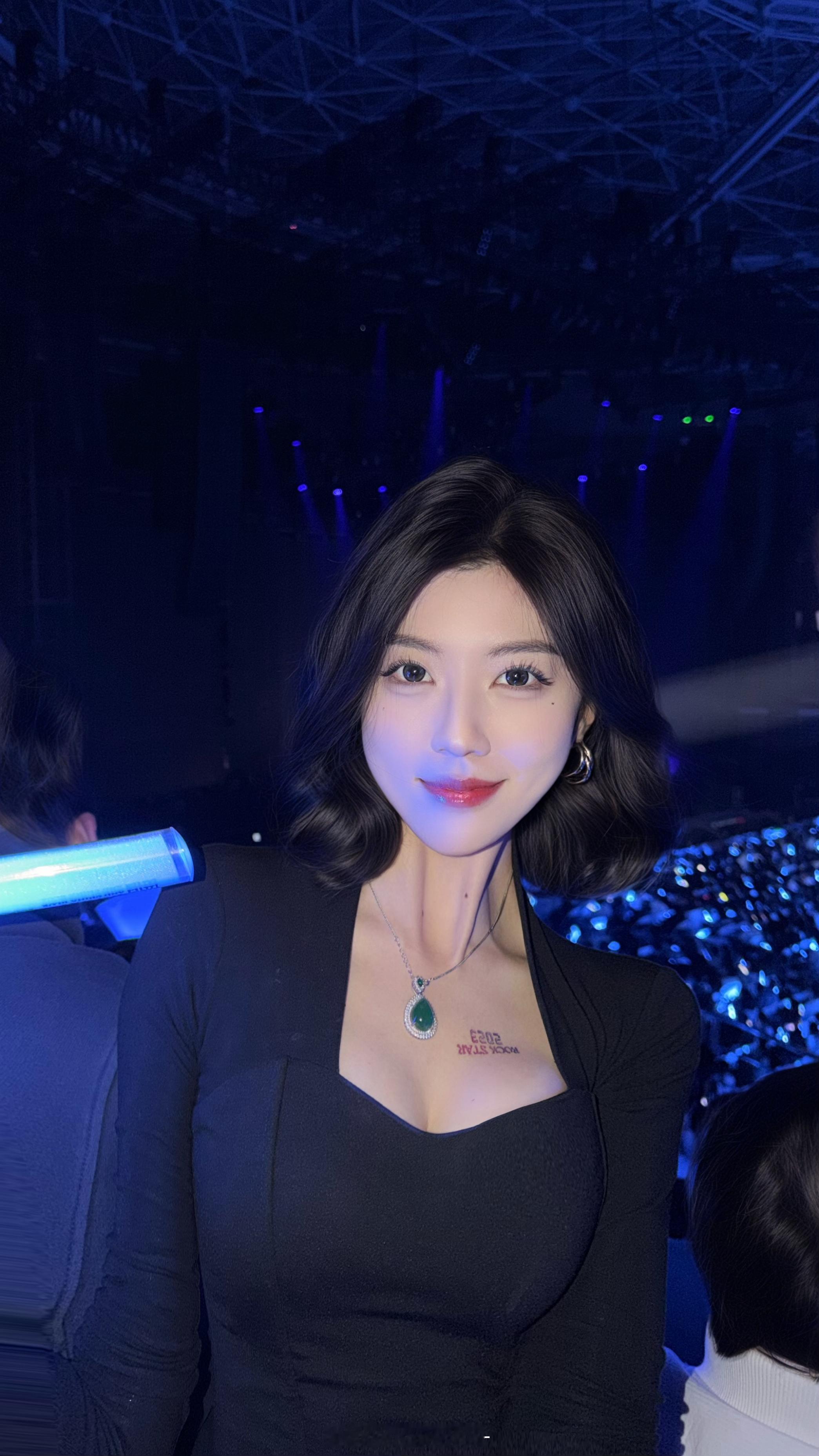 伍佰来听我的演唱会 一个热烈而自由的夜晚💕一切都会过去，我们都在，我们都过来了