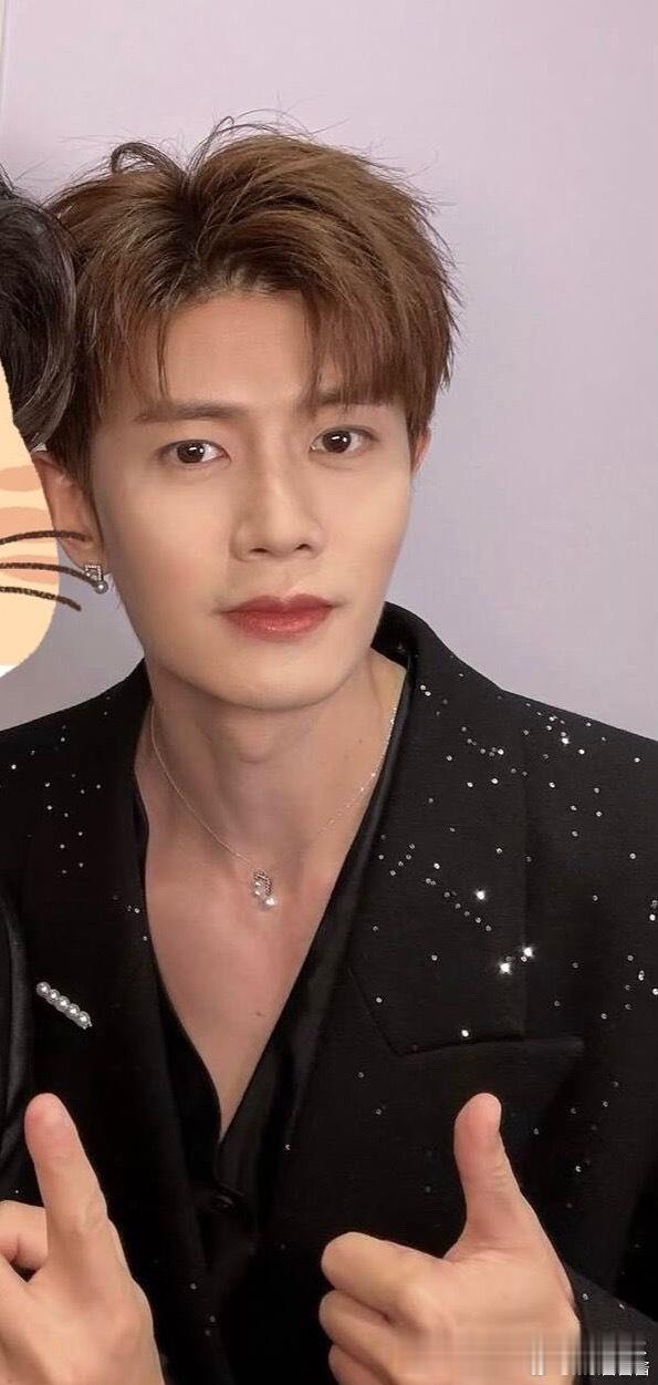 收获新🆕两张人家伦＝任嘉伦 