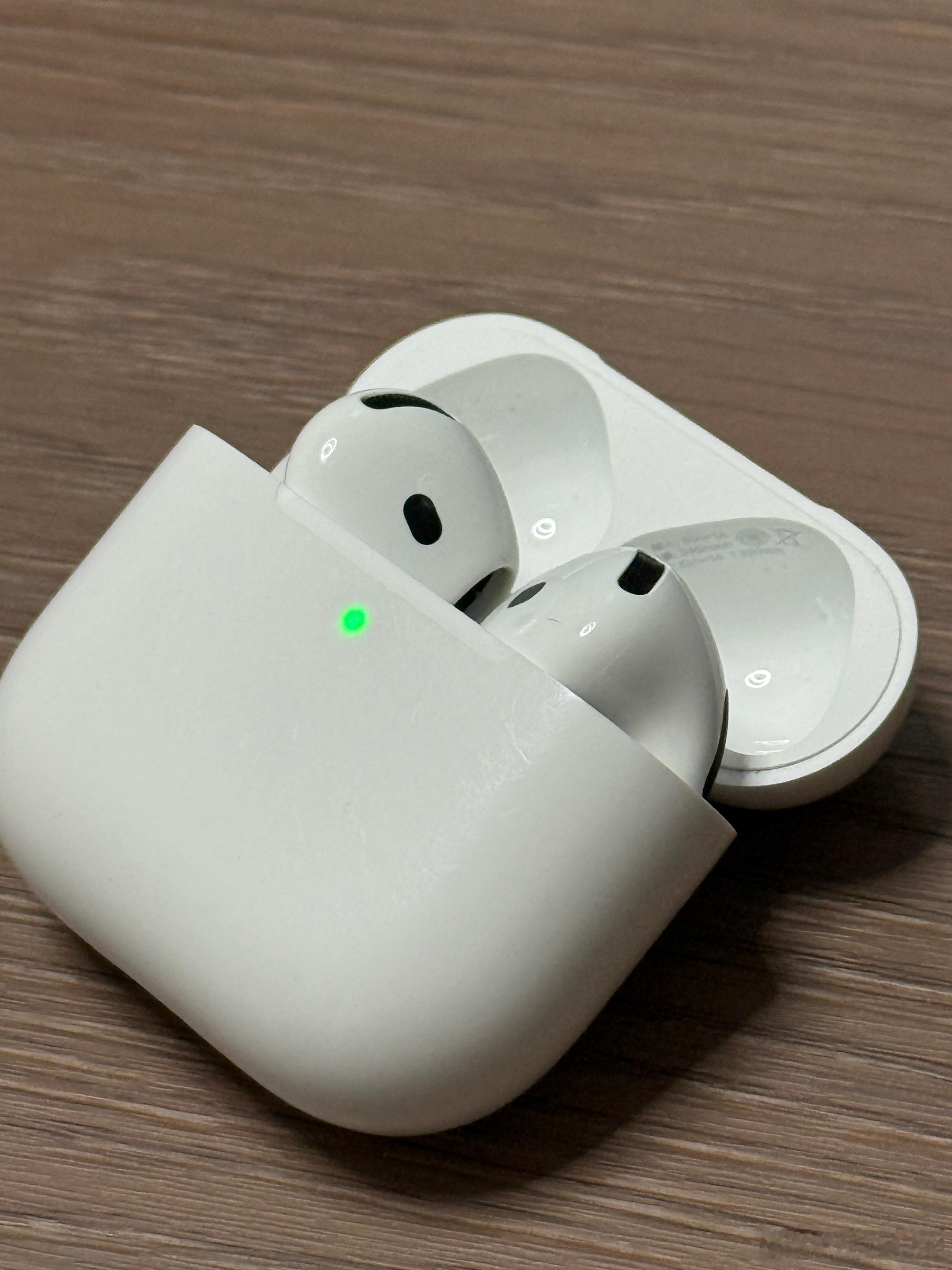 原来AirPods是这样换电池的视频还是挺直观的，不过话说回来 ，感觉 AirP