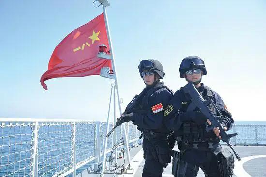 菲律宾一纸海图换来中国“四箭齐发”菲律宾单方面提交海图炒作黄岩岛问题，完全没有法