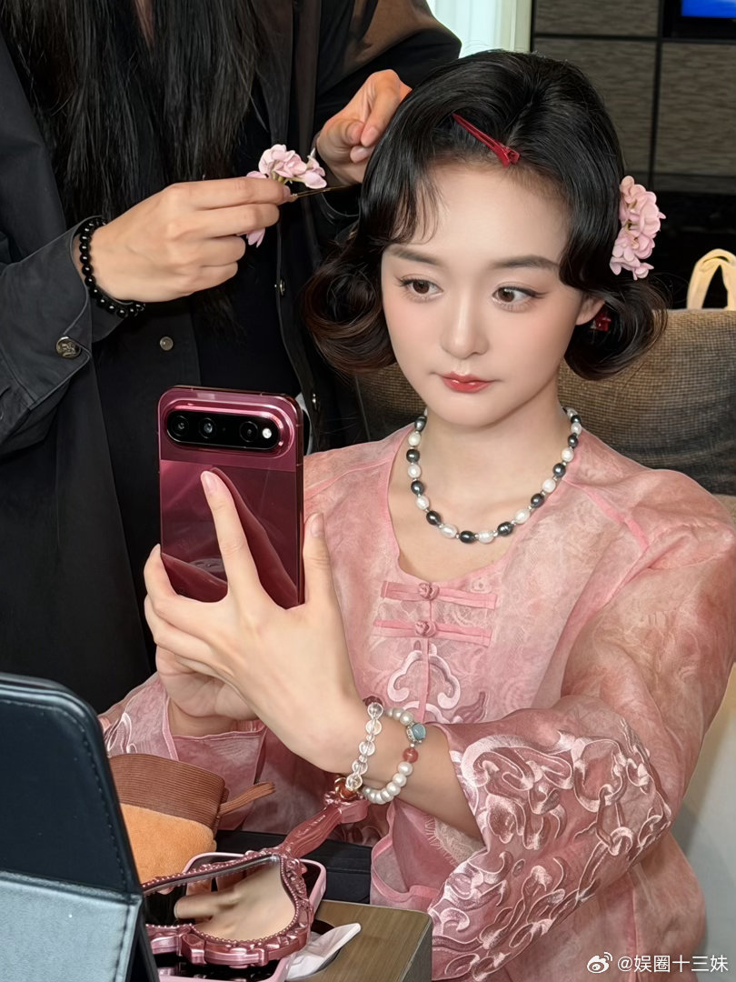 第一波有阔直板的人嘴角压不住了华为阔直板的路人缘 很多人原本只是抱着好奇心态体验