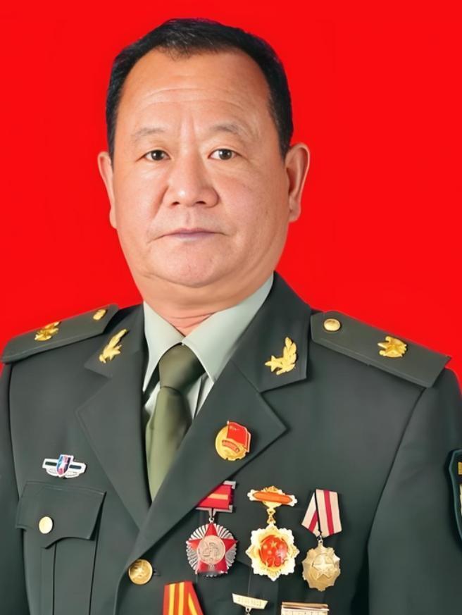 16岁立下一等功，退伍后两次下岗，妻子以离婚相逼让他去找组织要工作，他宁肯妻离子