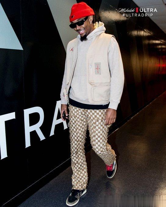 阳光帅气大男孩凿船去[酷] ​​​