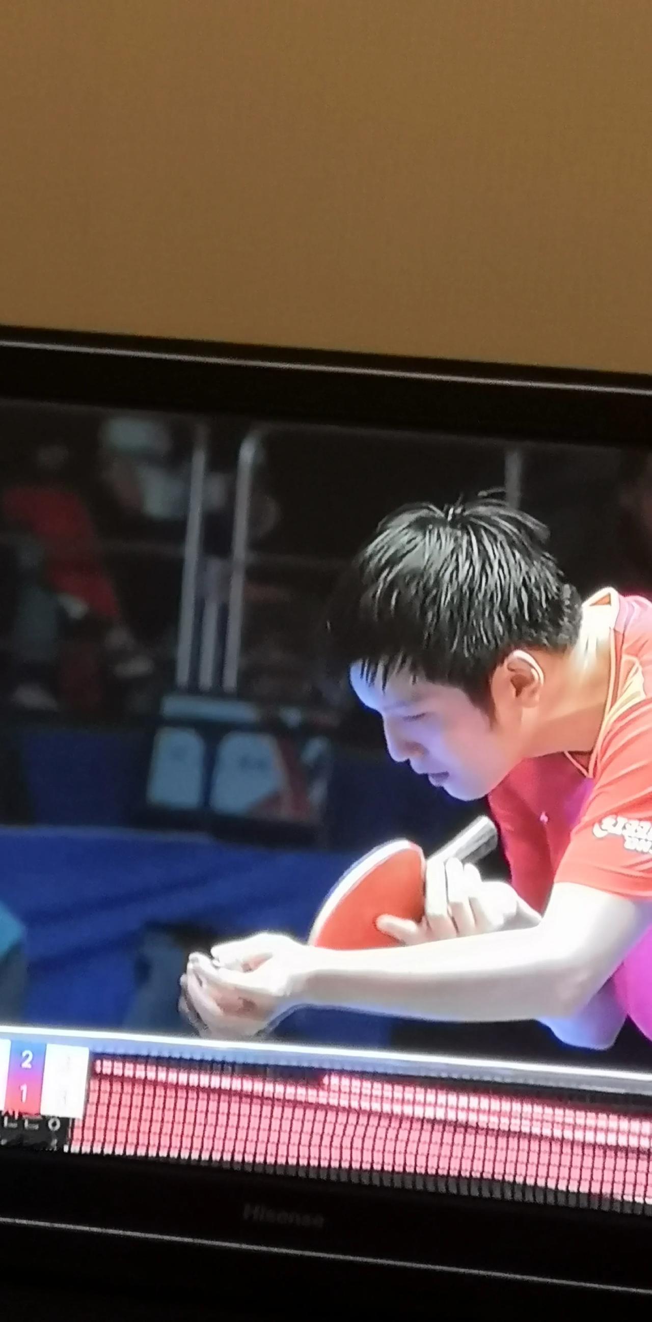 今晚中国男乒3：0力克法国，连续11次捧起世乒赛团体冠军奖杯，祝贺中国队！
中国