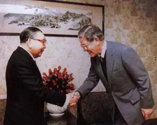 有人说李登辉这么明显的涉日背景，为什么还能得到蒋经国信任？只能说，大家不要被宣传