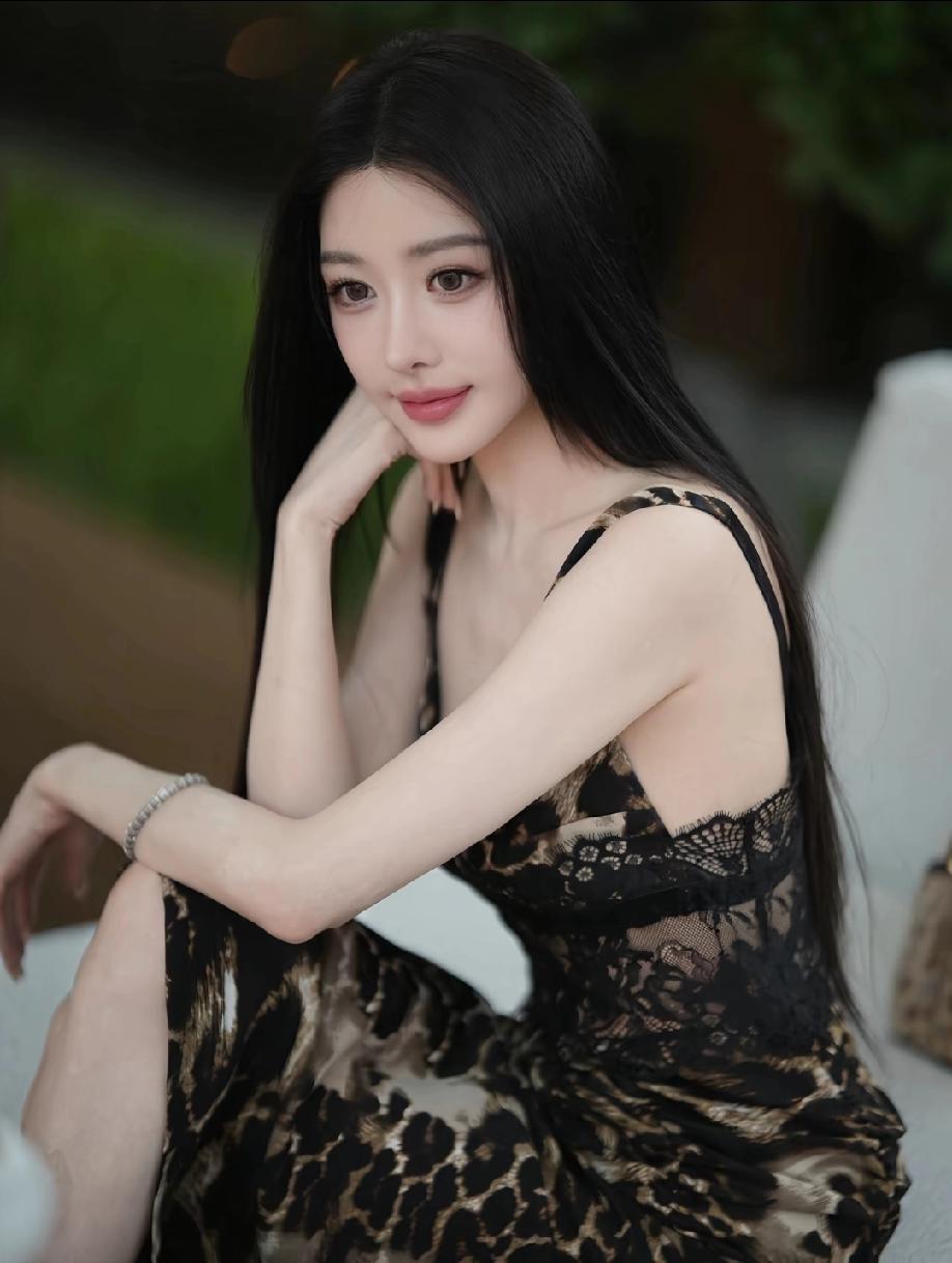 优雅文静甜美丽质在你眼里，什么样的女人最漂亮 什么样的女人最令人着迷 魅力型女人